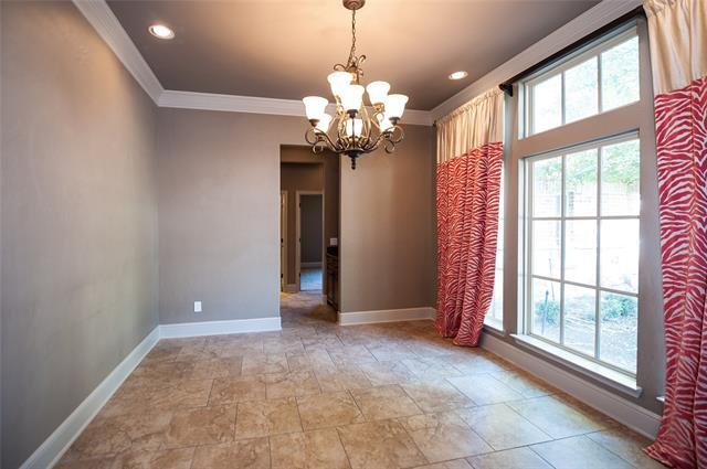 Building Photo - 929 Belclaire Cir