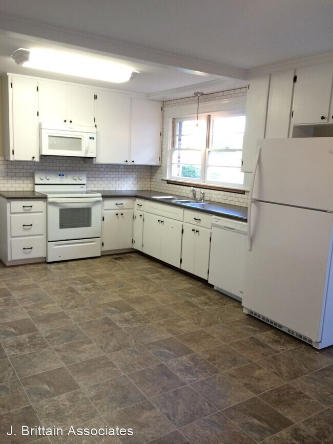 Building Photo - 3 br, 2 bath House - 215 Stadium Drive