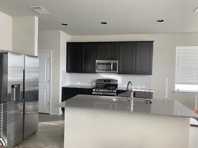 Foto del edificio - 211 Living Reef Dr