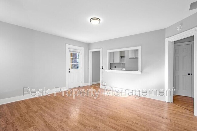 Foto del edificio - 2901 Ellwood Ave