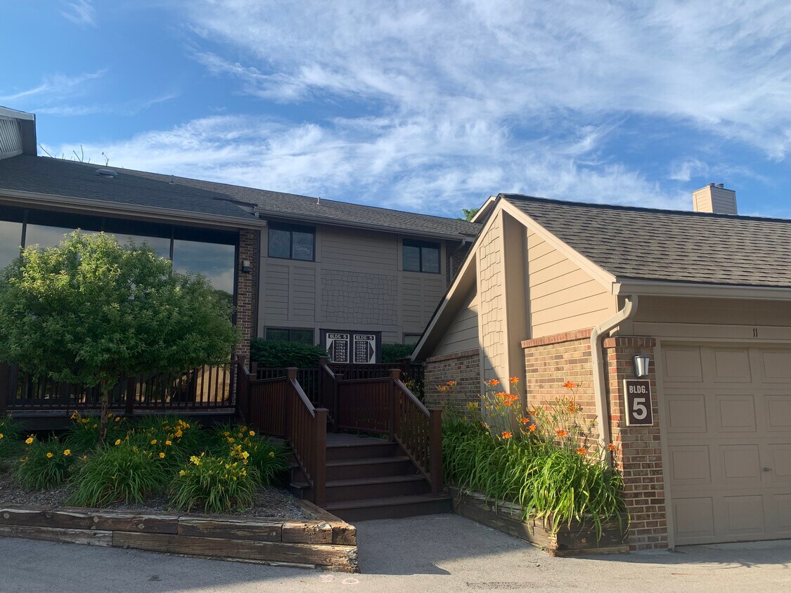 11771 Sycamore Dr Unit 24, Plymouth, MI 48170 Condo for Rent in