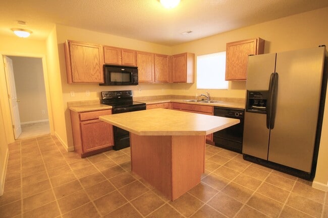 Building Photo - 309 Ganyard Farm Way