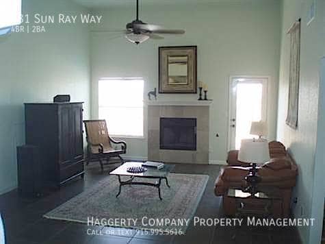 Building Photo - 581 Sun Ray Way