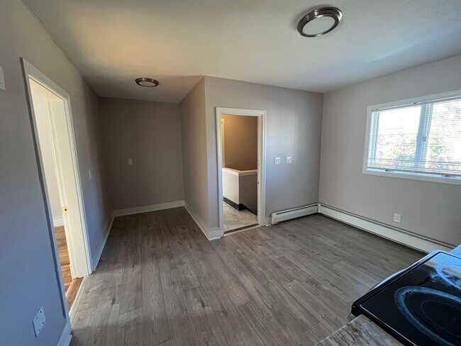 Building Photo - 5-7 Belnel Rd