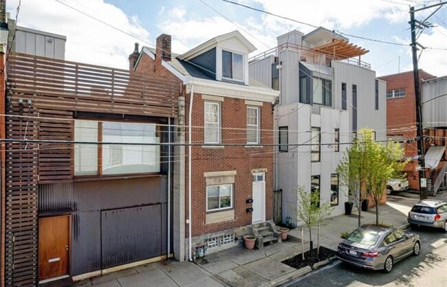 Building Photo - 141 S 22nd St