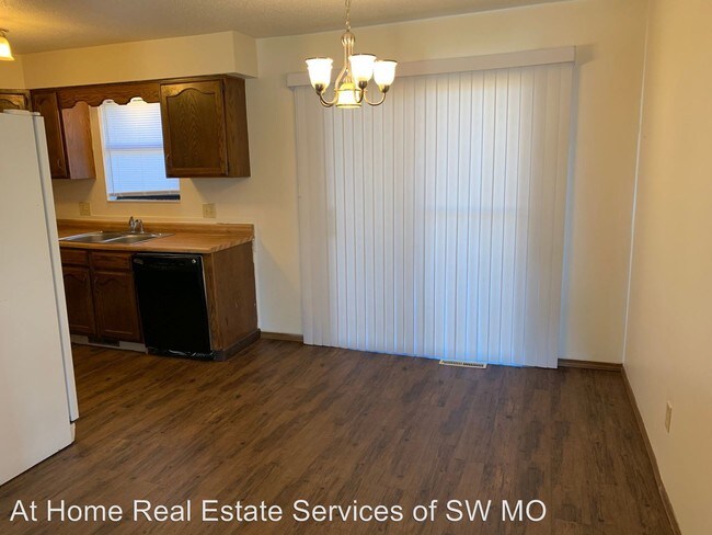 Foto del edificio - 929-931 W Edgewood St