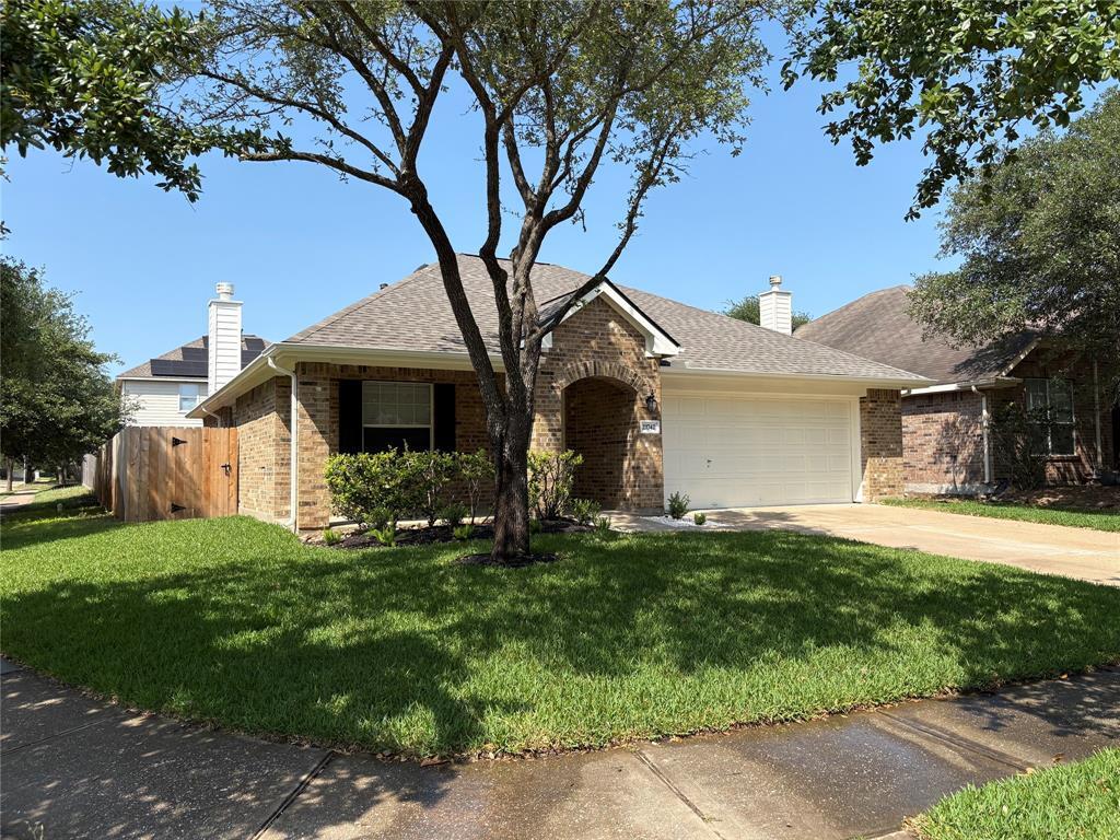 Primary Photo - 21742 Orange Maple Ct