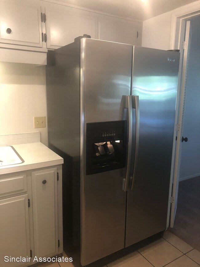 Foto del edificio - 3 br, 2 bath House - 2750 W. Magee Road