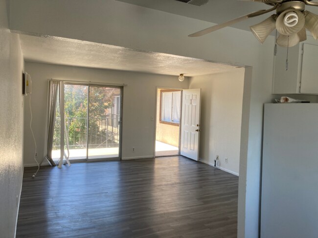 Foto del edificio - 1518 Moorpark Ave