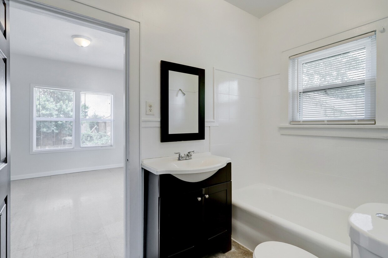 Foto del edificio - 3002 Isabella St