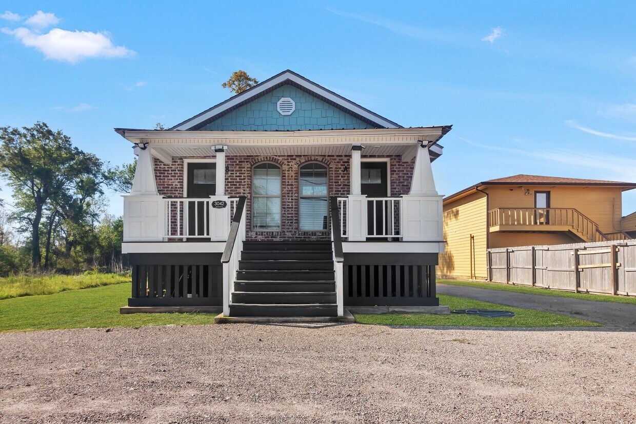 Primary Photo - Newly Remodeled Units!