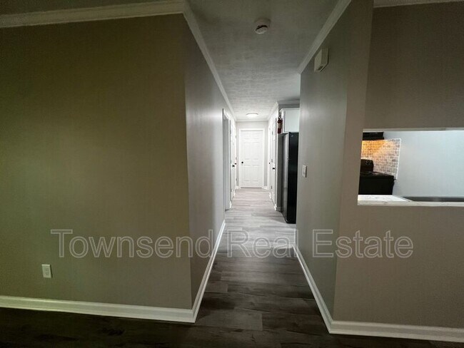 Foto del edificio - 5853-G Century Oaks Drive