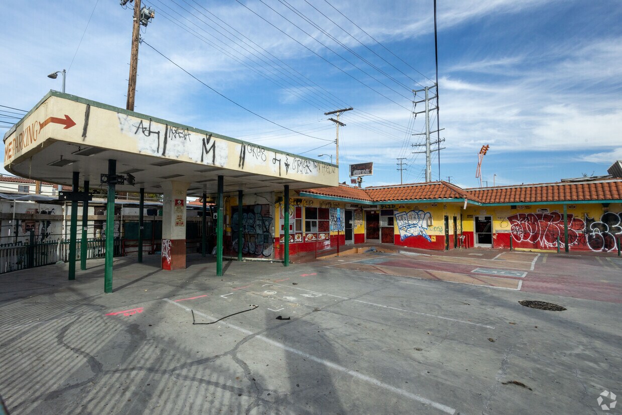 ENE 2022 - Santa Monica & Vermont Apartments