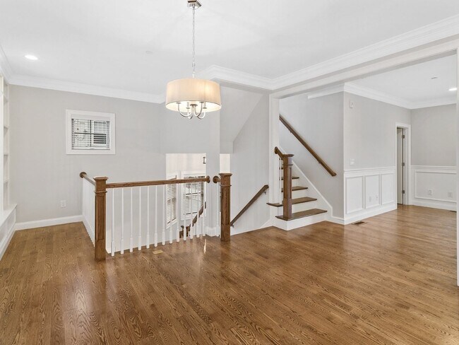 Building Photo - 38 Millmont St