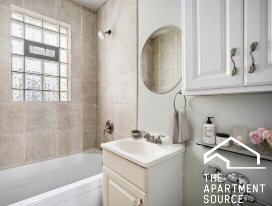 Foto del edificio - 542 W Surf St