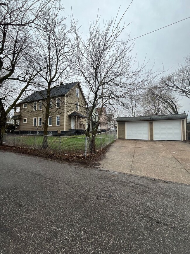 Building Photo - 4202 Ardmore Ave