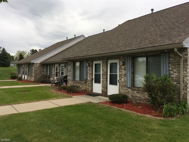 Building Photo - 2 br, 2 bath  - Creekwood Townhomes  Townhome