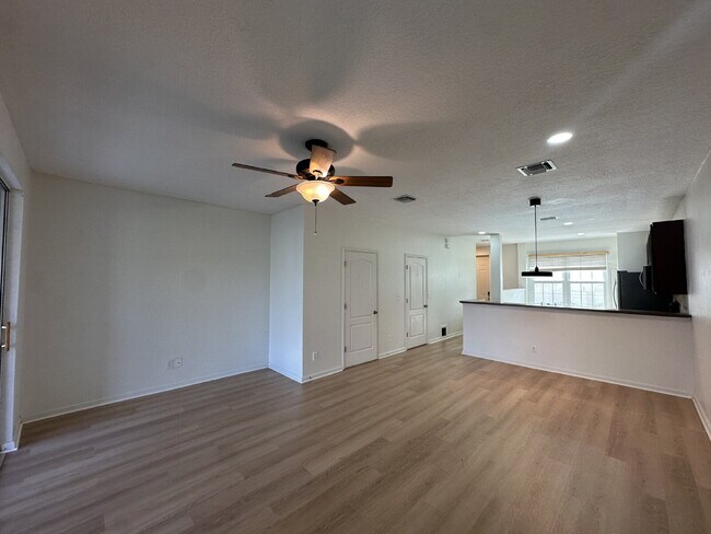 Foto del edificio - Beachside living at its best!