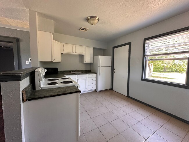 Foto del edificio - 2805 NW 19th Street