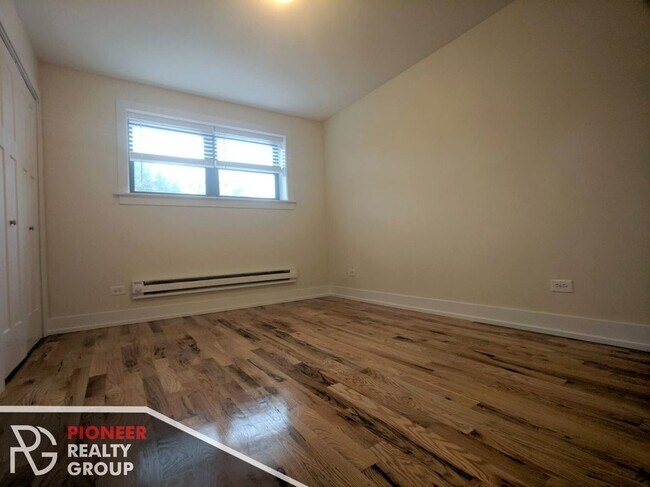 Foto del edificio - 555 W Arlington Pl