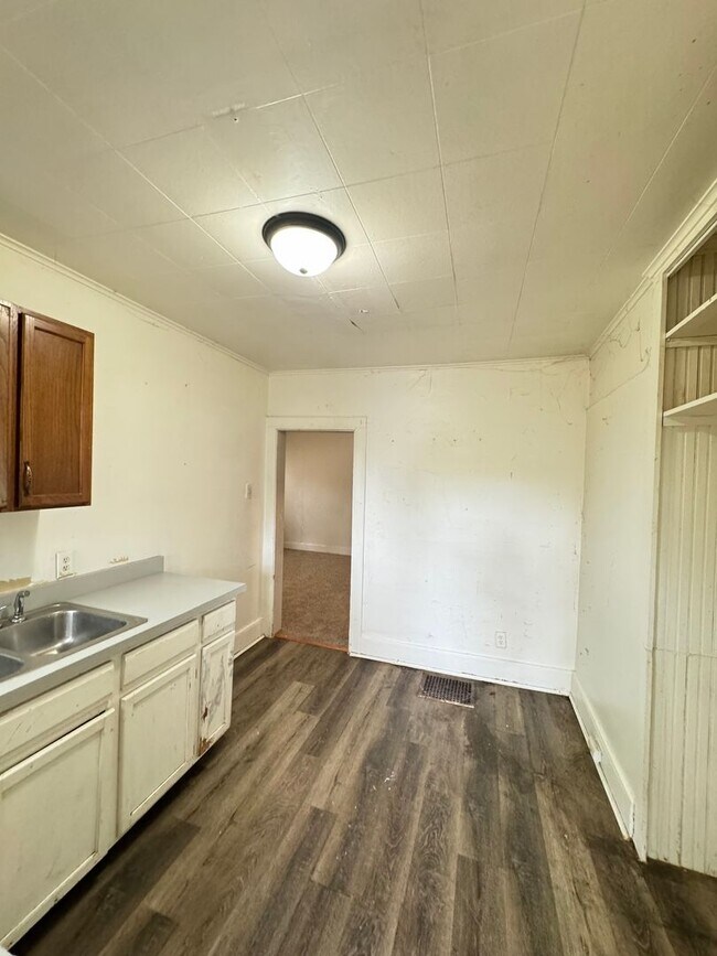 Foto del edificio - 313 E Ewing Ave