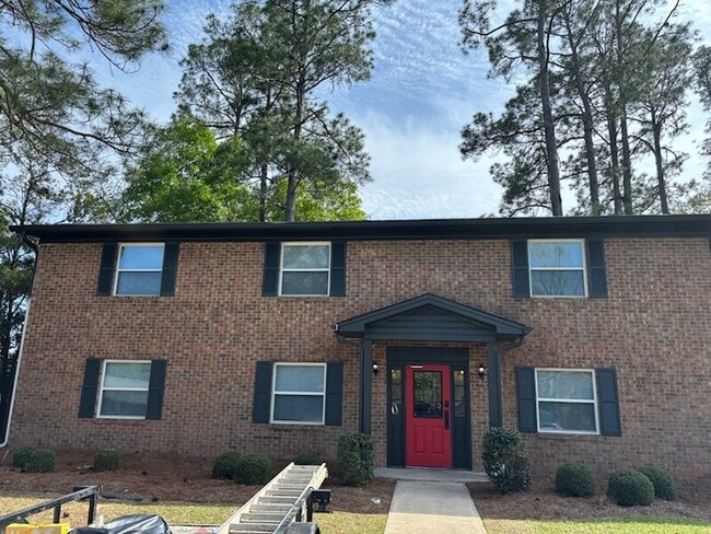 Building Photo - 1804 Kings Chapel Rd