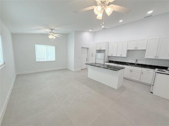 Foto del edificio - 1013 3rd St W