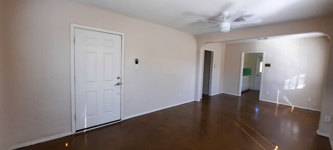 Photo - 366 E Weldon Ave House