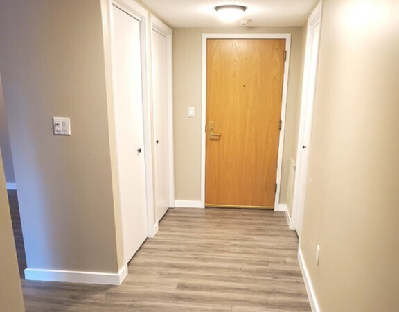 Foto del edificio - 245 Place Ln