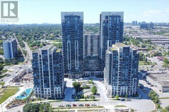 Building Photo - 30 Meadowglen Pl