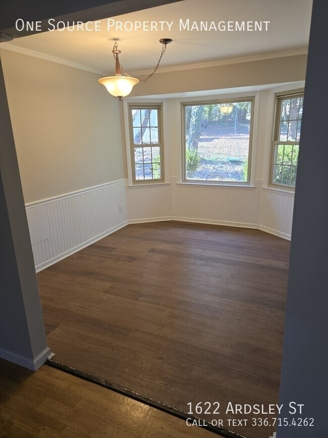 Building Photo - 1622 Ardsley St