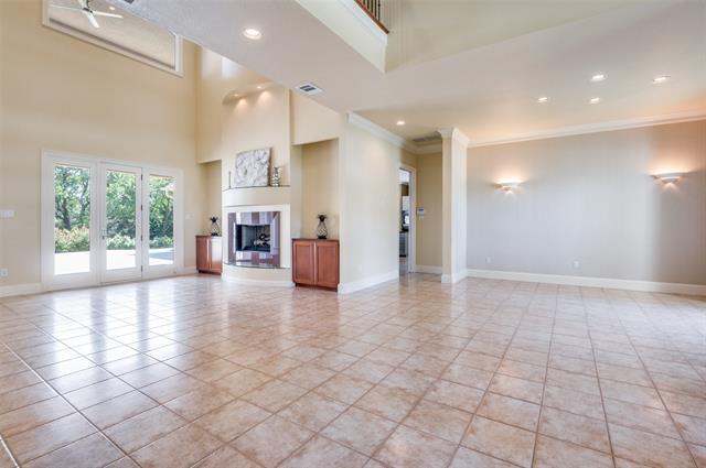 Building Photo - 910 Turnberry Ln