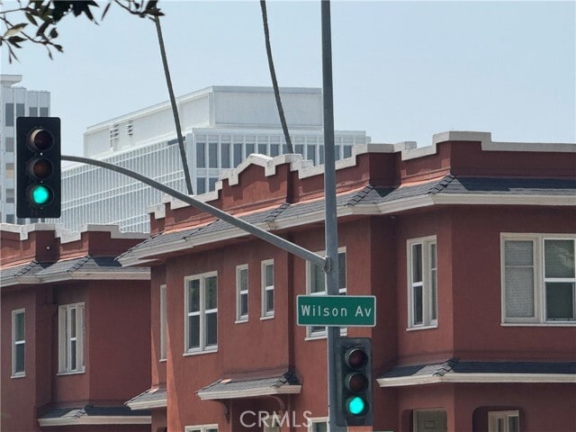 Building Photo - 1127 E Del Mar Blvd