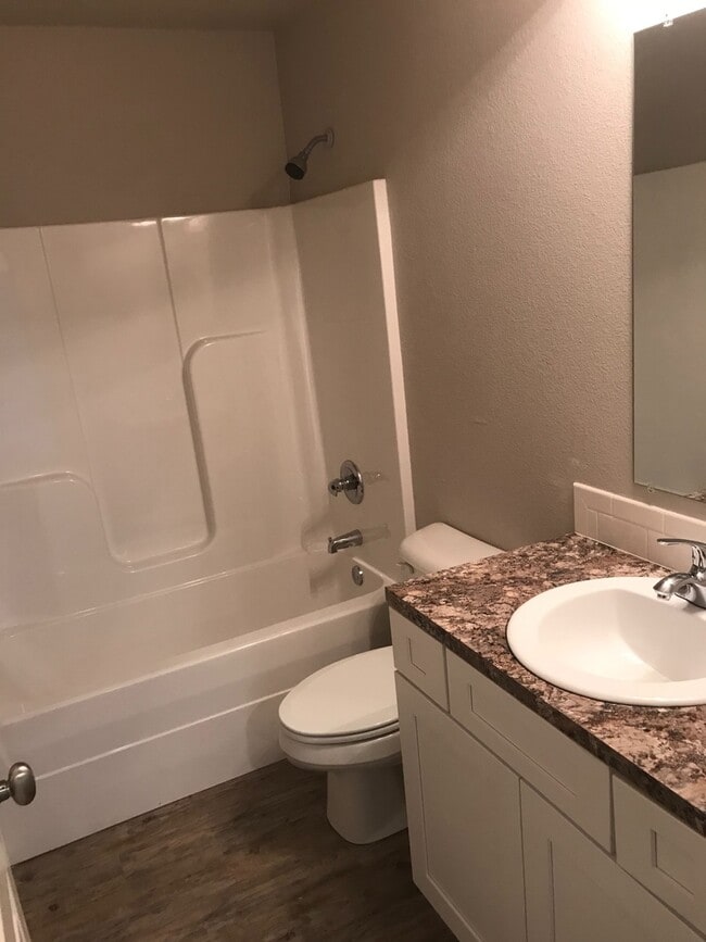 Foto del edificio - BH-OZIER TRIPLEX