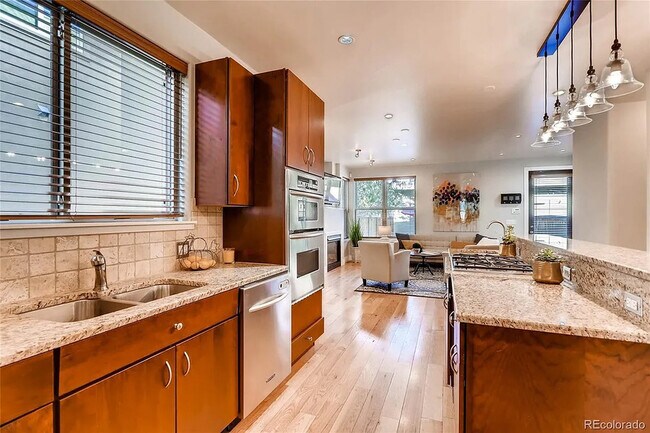 Foto del edificio - 3317 W Hayward Pl
