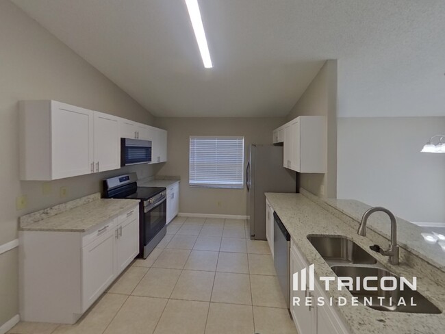 Building Photo - 1508 Vernon Ct