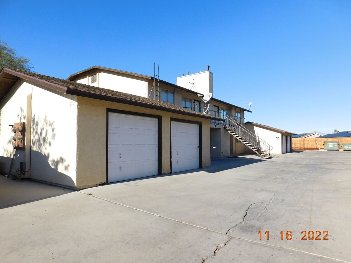 817 Capehart Ct Unit 817 Capehart Ct A, Ridgecrest, CA 93555 Room