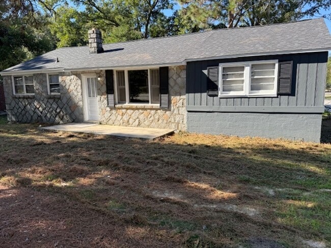 Building Photo - 7203 Patricia Dr