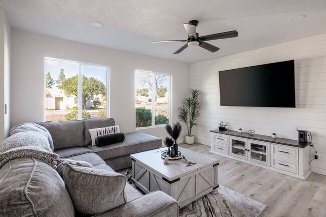 Building Photo - 5903 N 83rd St