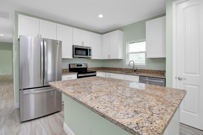 Building Photo - 619 E Virginia Ave