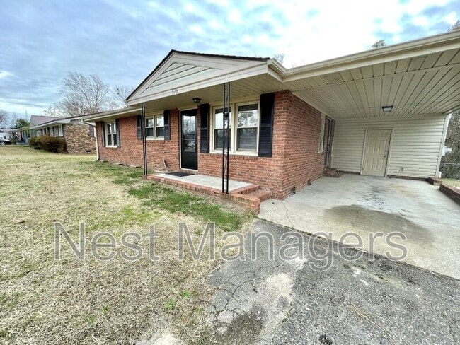 Building Photo - 575 Braxton Blvd