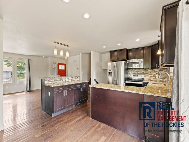 Foto del edificio - Beautiful 4-Bed, 3-Bath Fort Collins Home-...