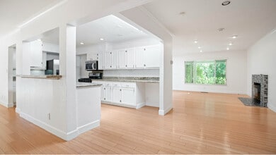 Building Photo - 3254 Sweet Dr