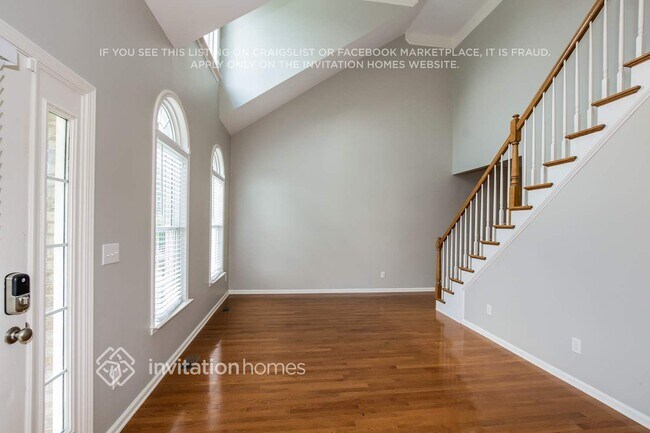 Foto del edificio - 17136 Knoxwood Dr