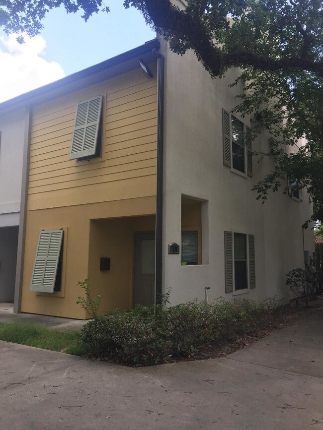701 W Taft St, Lafayette, LA 70503 Townhome Rentals in Lafayette LA