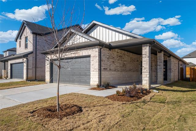 Building Photo - 704 Hemingway Ln