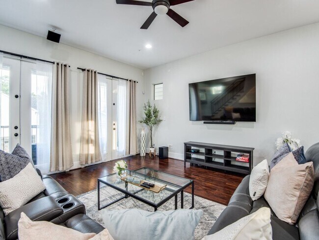 Foto del edificio - 1509 Holly St