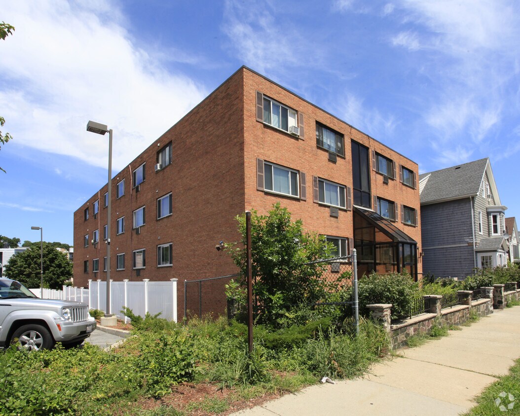 Foto principal - 216 Revere Beach Pky