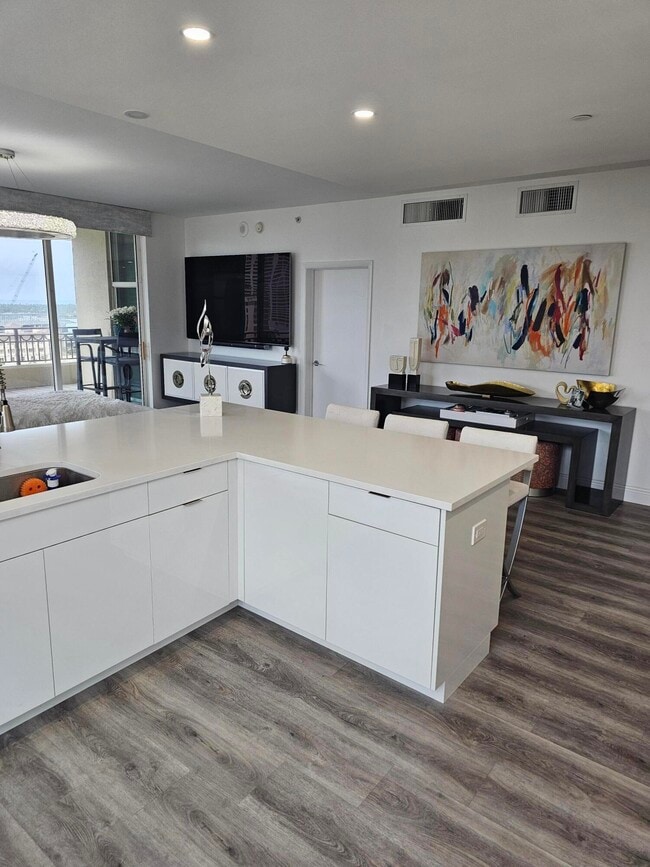 Building Photo - 550 Okeechobee Blvd