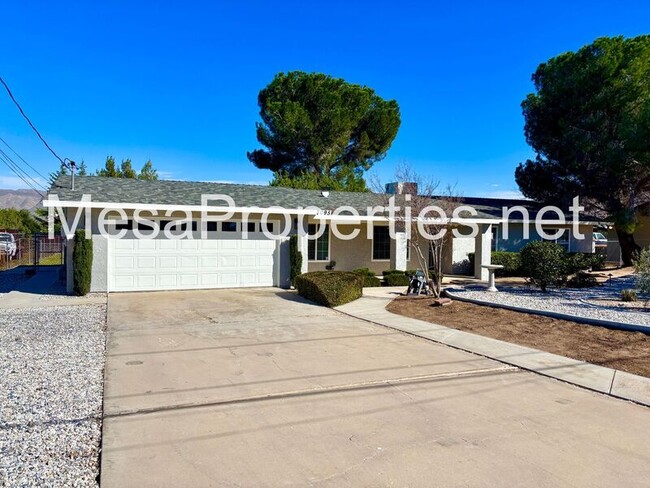 Foto del edificio - 7095 Lyons Ave